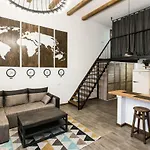 дві незалежні квартири поряд загалом для 8 гостей, кл *