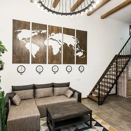 아파트 дві незалежні квартири поряд загалом для 8 гостей, кл 오데사