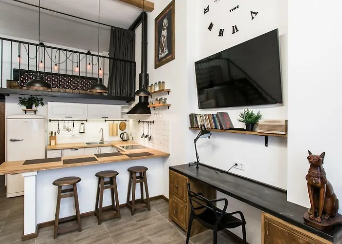 дві незалежні квартири поряд загалом для 8 гостей, кл