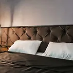 Appartement дві незалежні квартири поряд загалом для 8 гостей, кл Odessa