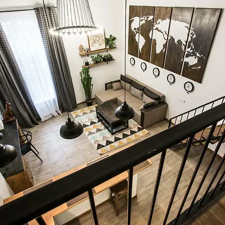 дві незалежні квартири поряд загалом для 8 гостей, кл Apartman Odessza