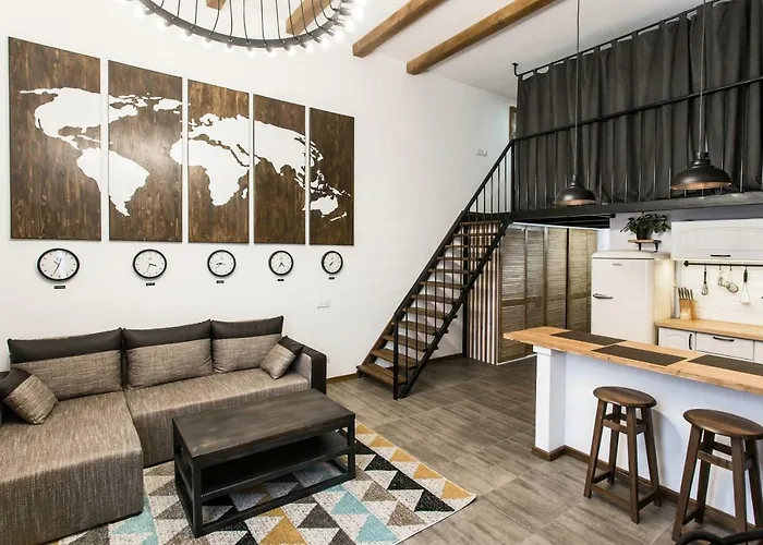 дві незалежні квартири поряд загалом для 8 гостей, кл *